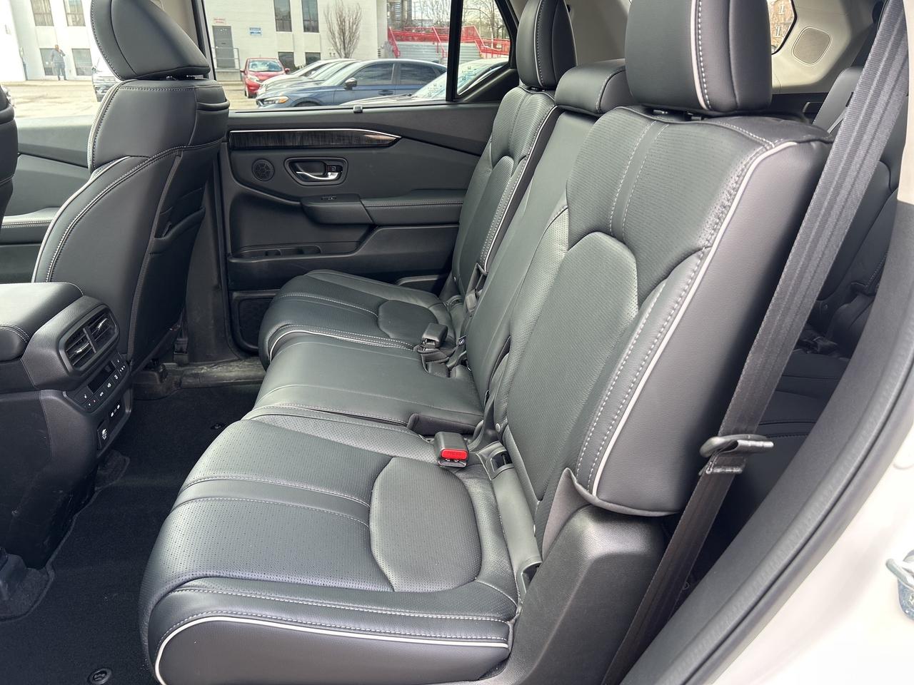 2025 Honda Pilot Touring Photo