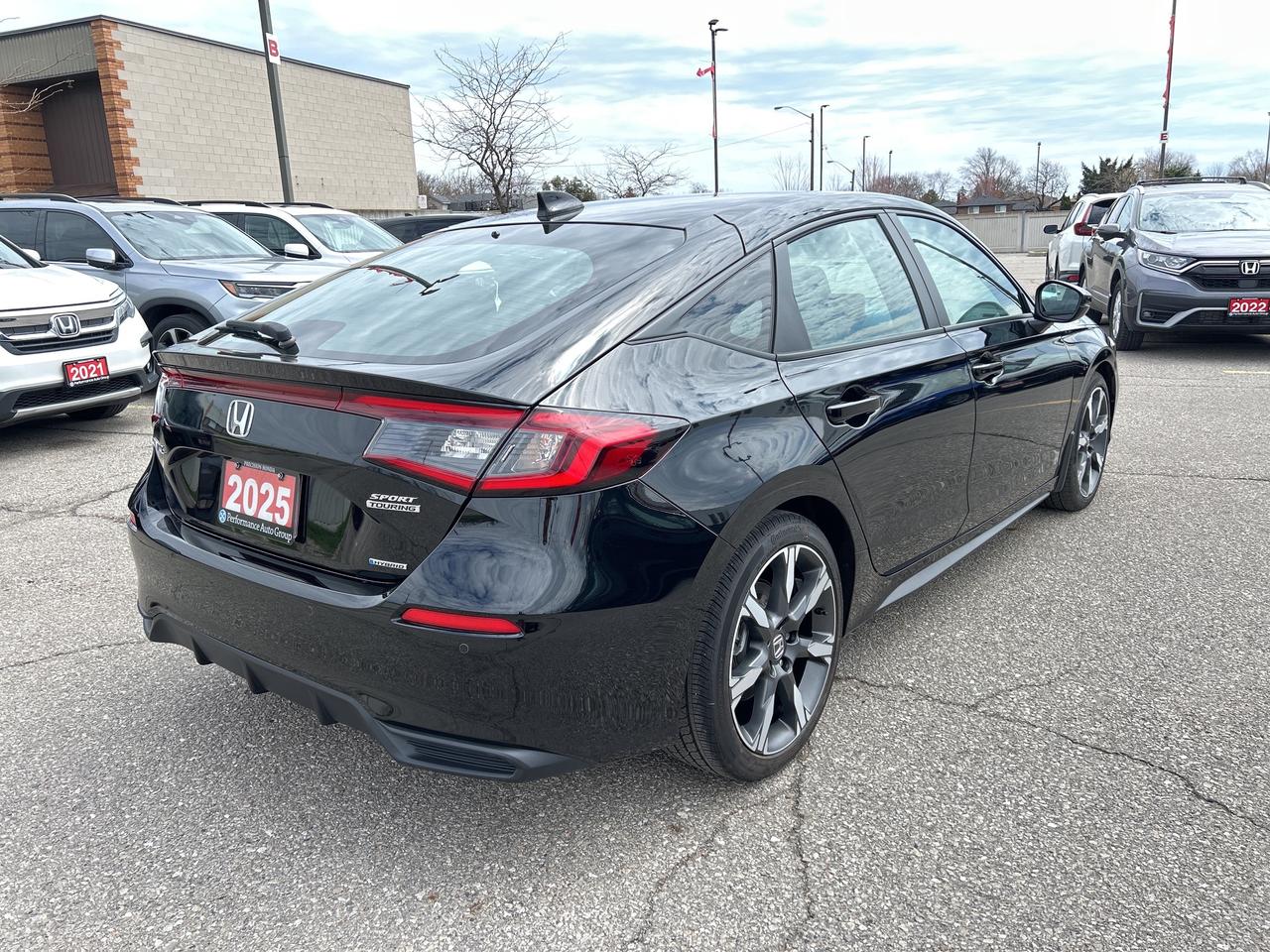 2025 Honda Civic Hatchback Hybrid Sport Touring Photo