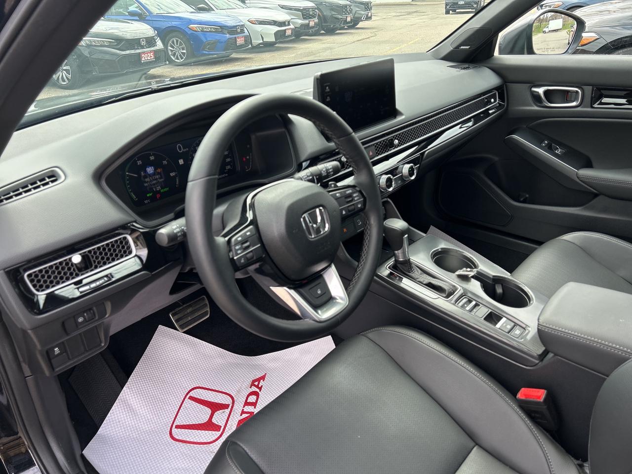 2025 Honda Civic Hatchback Hybrid Sport Touring Photo