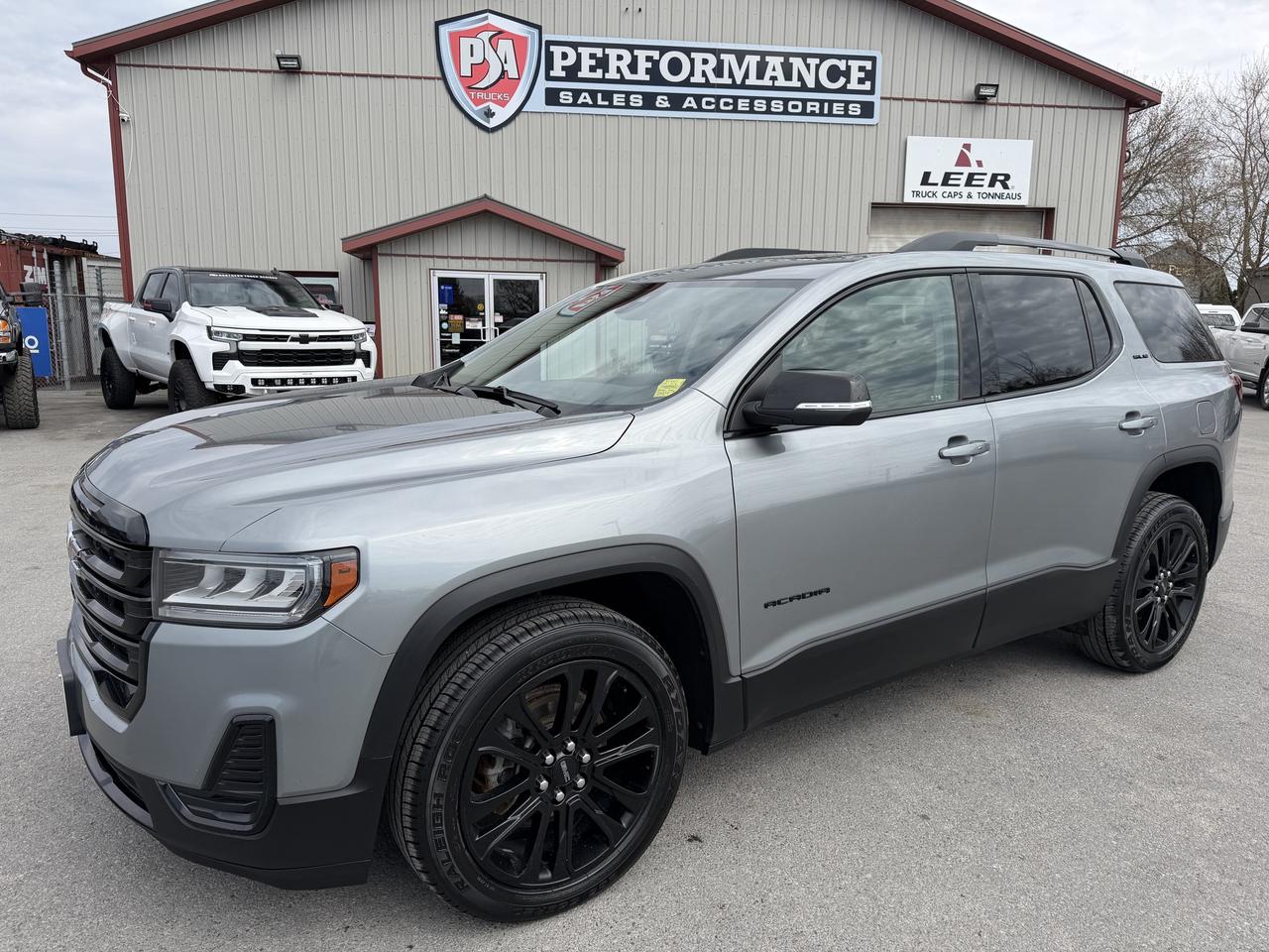2023 GMC Acadia AWD 4dr SLE Photo2