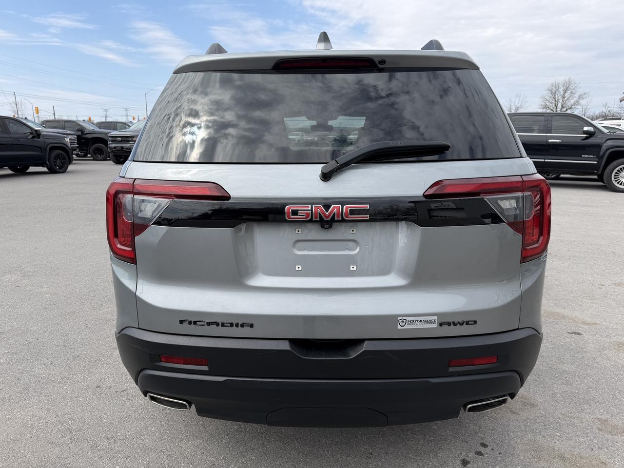 2023 GMC Acadia AWD 4dr SLE Photo