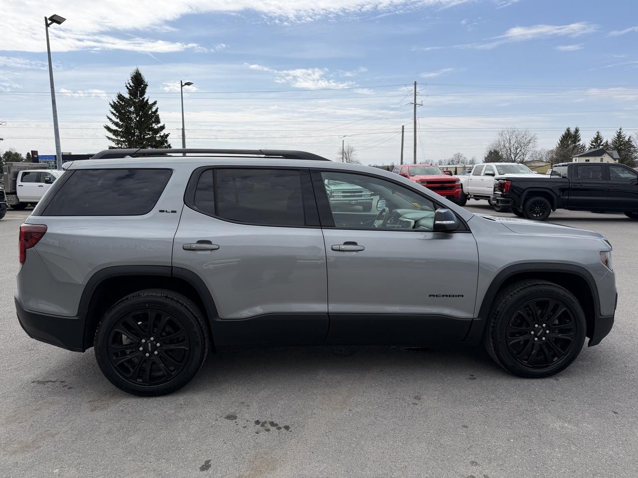 2023 GMC Acadia AWD 4dr SLE Photo