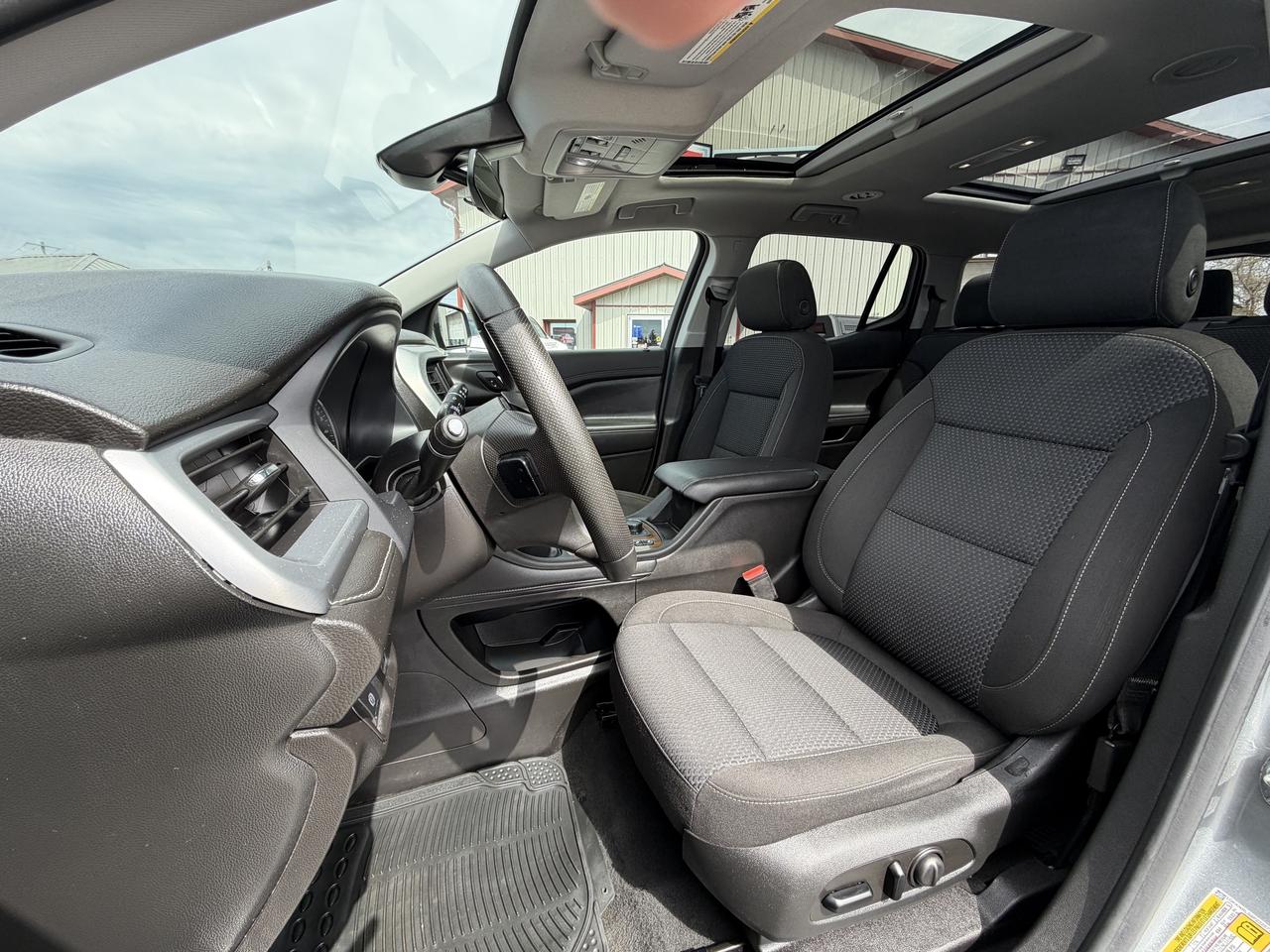 2023 GMC Acadia AWD 4dr SLE Photo