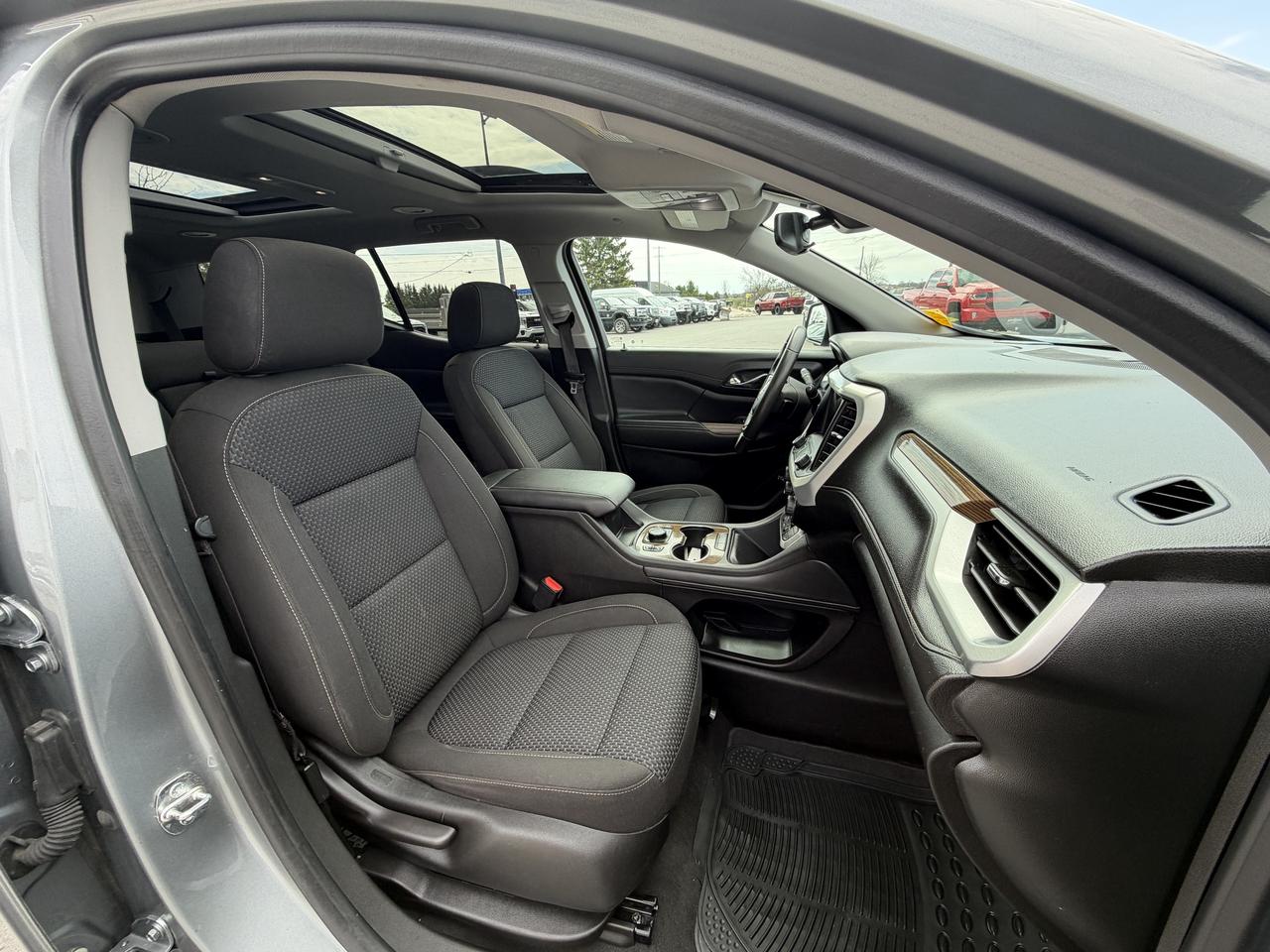 2023 GMC Acadia AWD 4dr SLE Photo