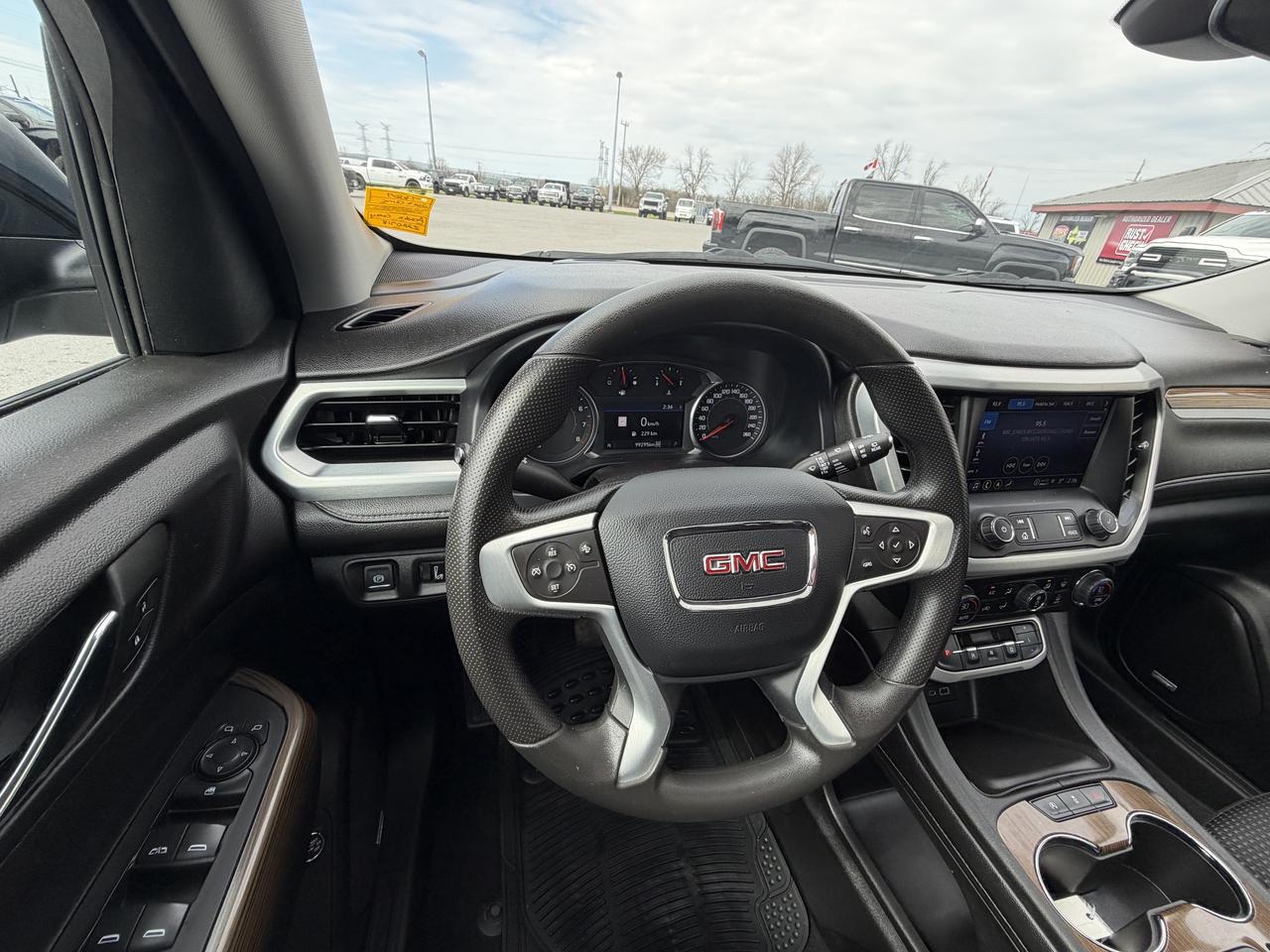 2023 GMC Acadia AWD 4dr SLE Photo