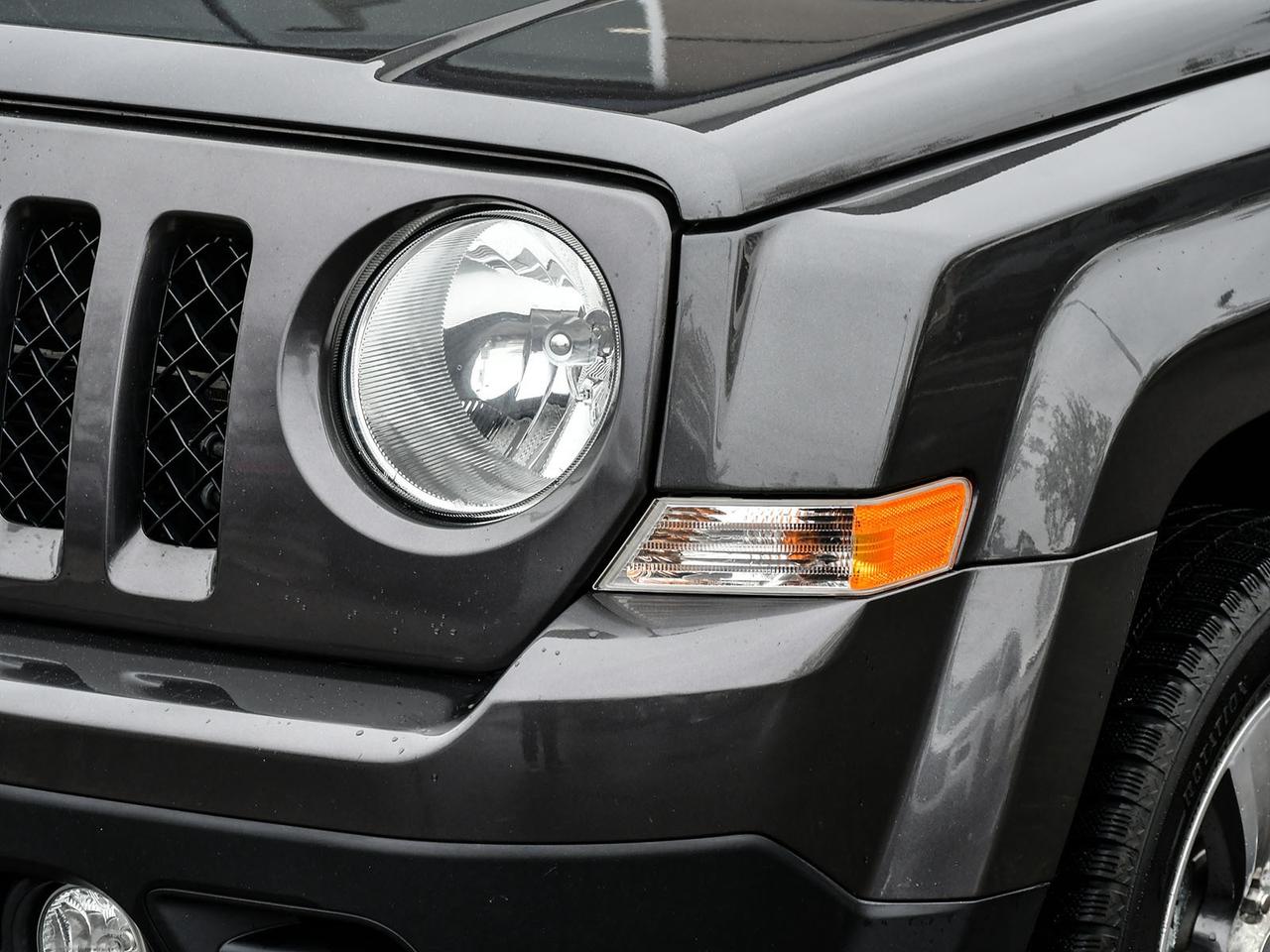 2016 Jeep Patriot CLEAN CARFAX  4WD   HIGH ALTITUDE   LOW KM   AS IS Photo