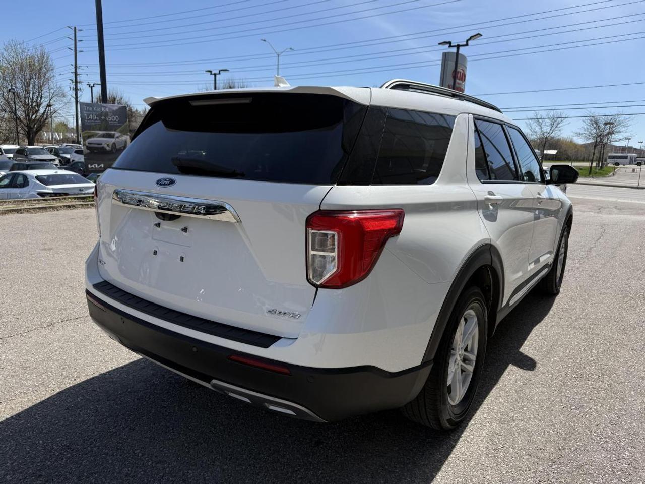 2022 Ford Explorer XLT 4WD Photo