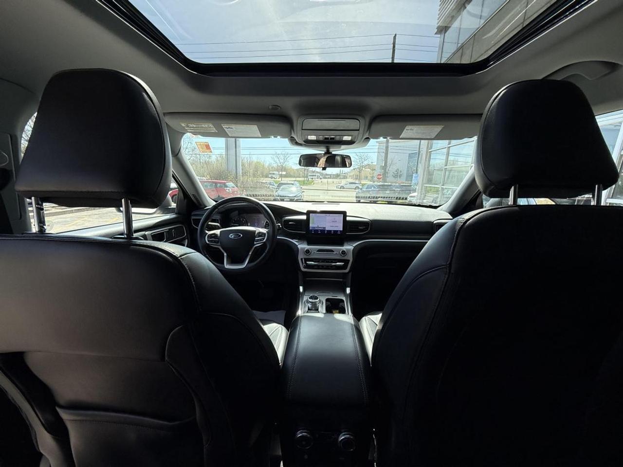 2022 Ford Explorer XLT 4WD Photo