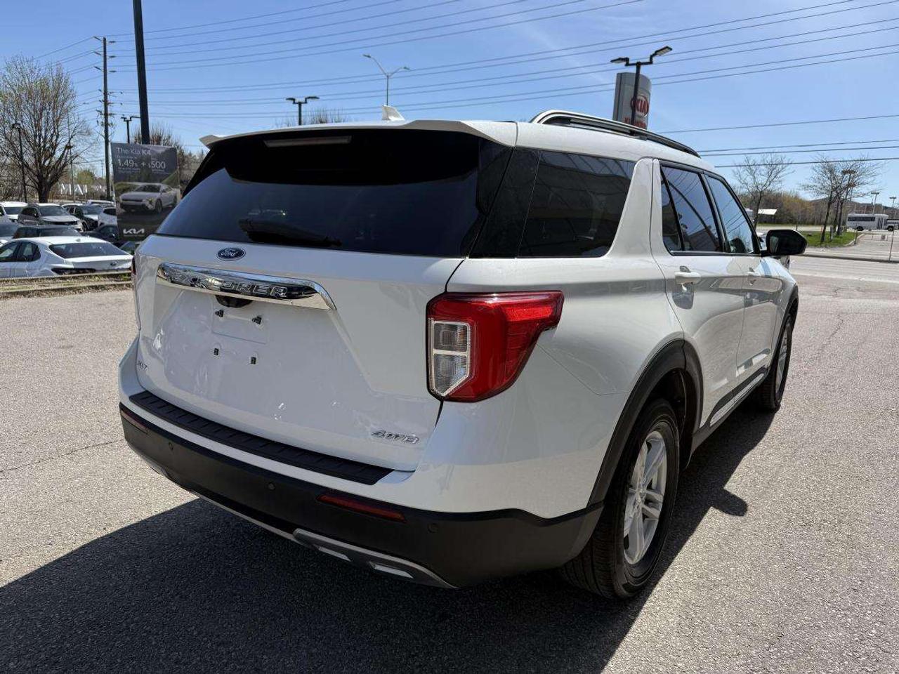 2022 Ford Explorer XLT 4WD Photo