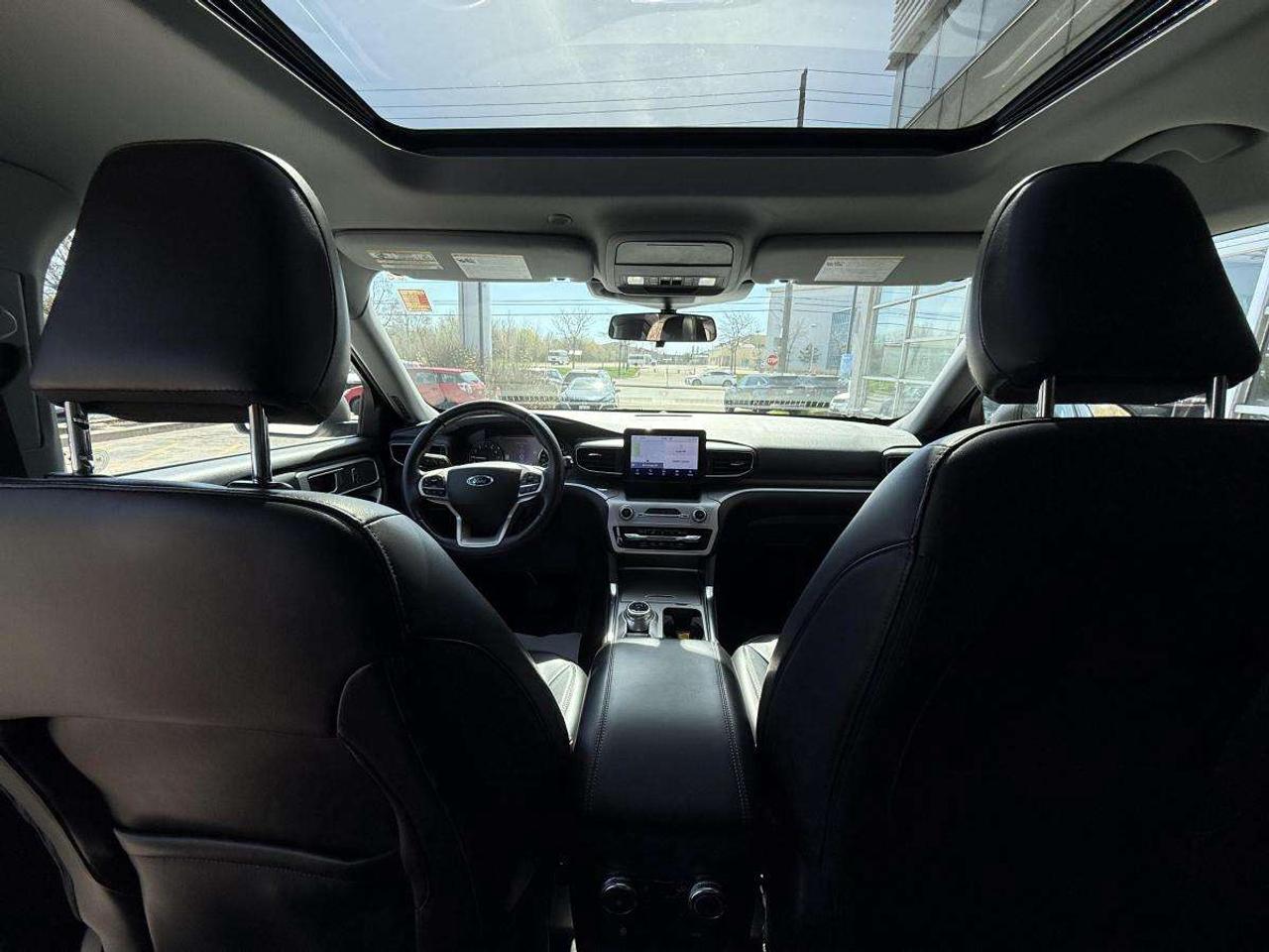 2022 Ford Explorer XLT 4WD Photo