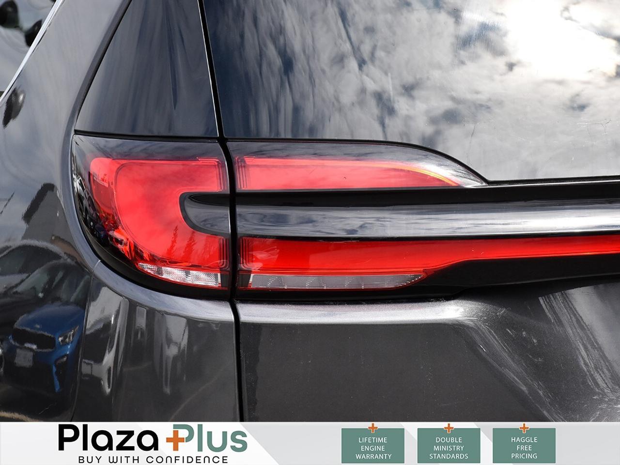 2022 Chrysler Pacifica Limited Photo4