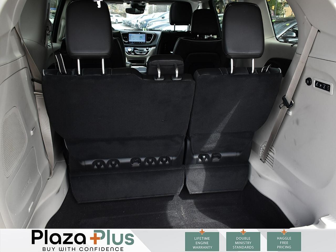 2022 Chrysler Pacifica Limited Photo