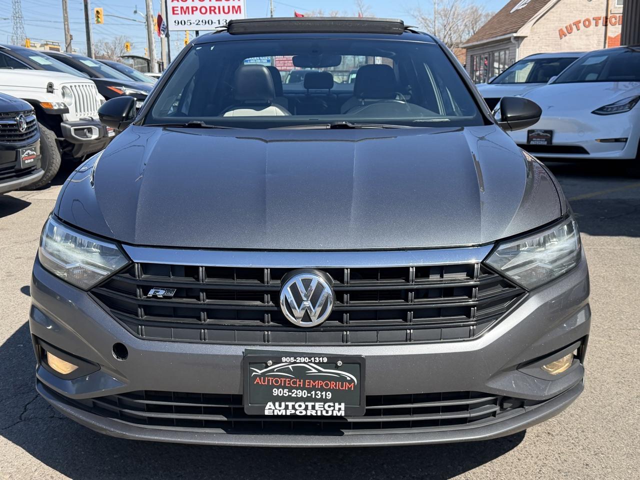 2019 Volkswagen Jetta Highline R LINE   Leather   Sunroof   HTD Seats Photo