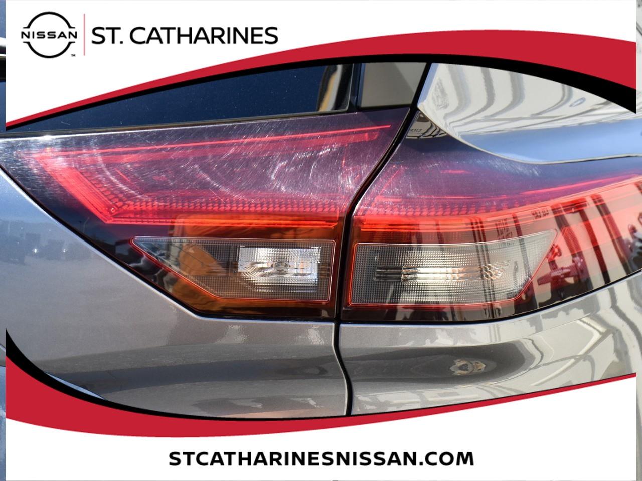 2025 Nissan Rogue SV MOONROOF Photo