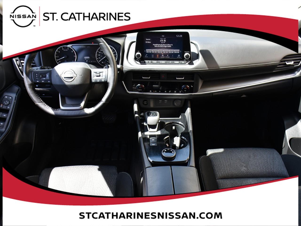 2025 Nissan Rogue SV MOONROOF Photo