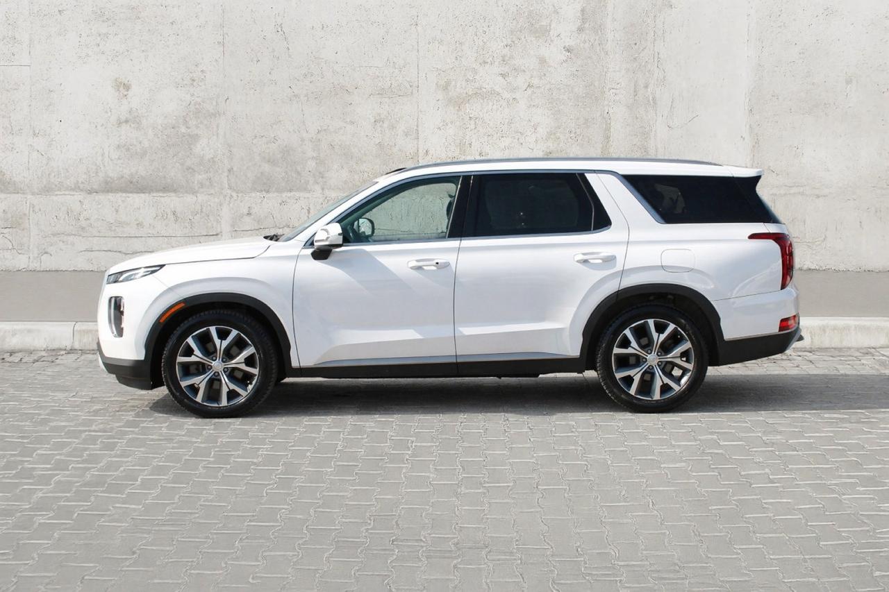 2020 Hyundai PALISADE SEL  Sunroof BkpCam HtdSeats DriveModes 7Passenger Photo2