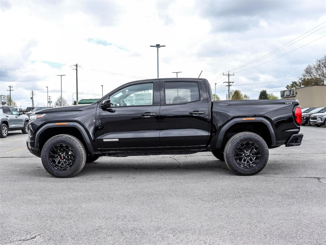 2026 GMC Canyon Crew Cab Short Box 4-Wheel Drive Elevation Photo2