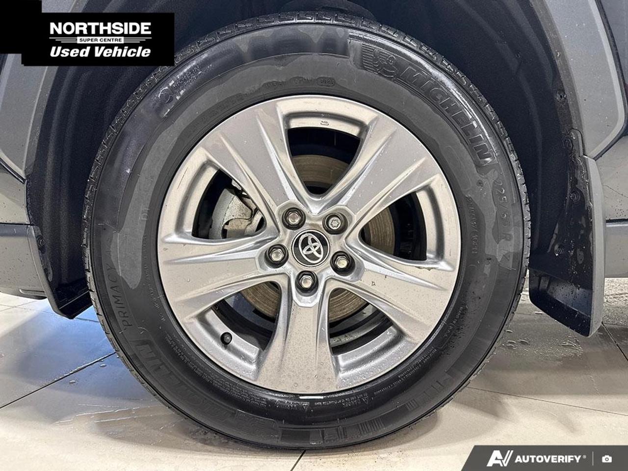 2023 Toyota RAV4 XLE 4dr All-wheel Drive Photo