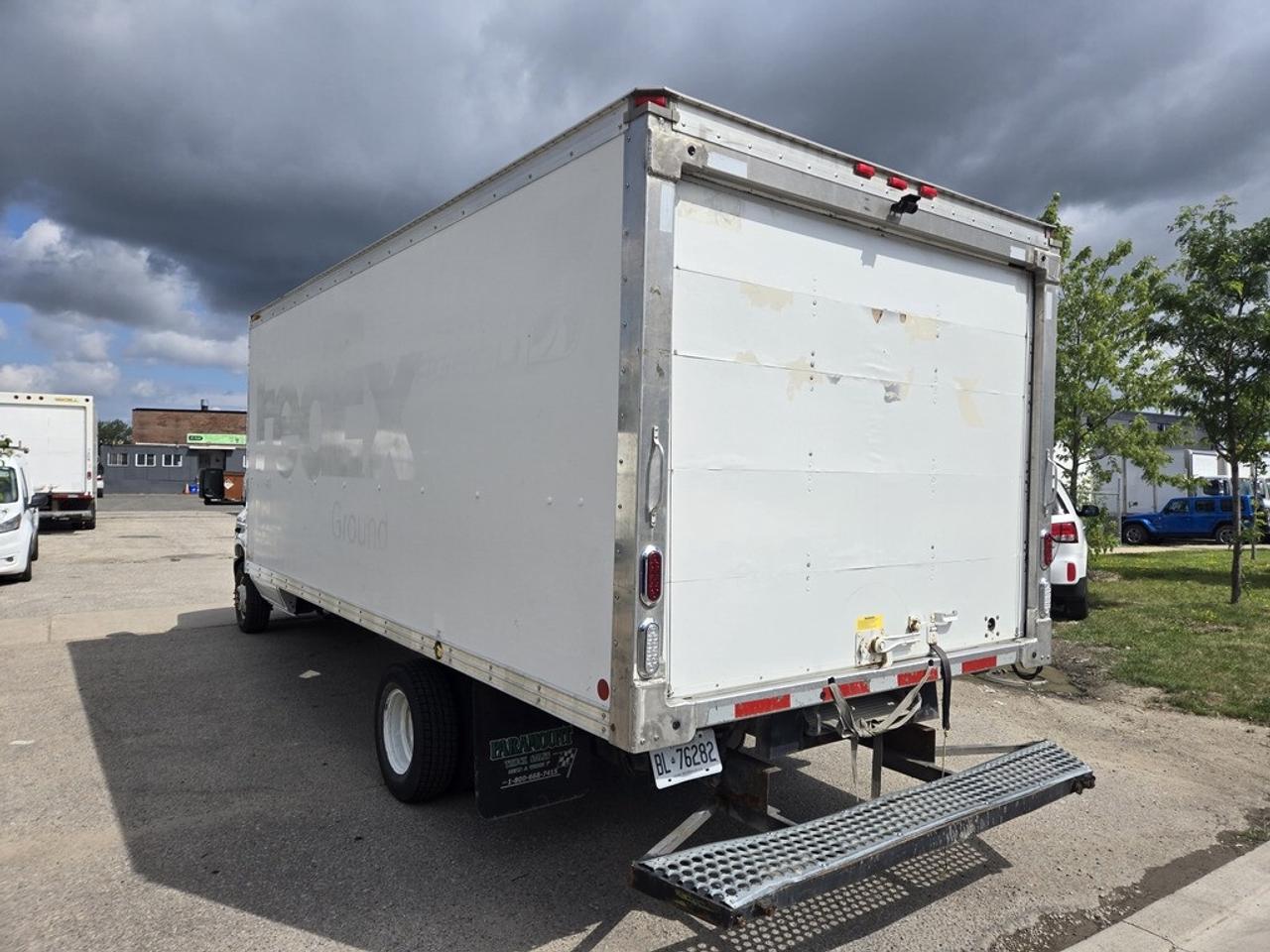 2016 Ford E-450 18Ft Box - Ramp - V8 Gasoline - CERTIFIED Photo