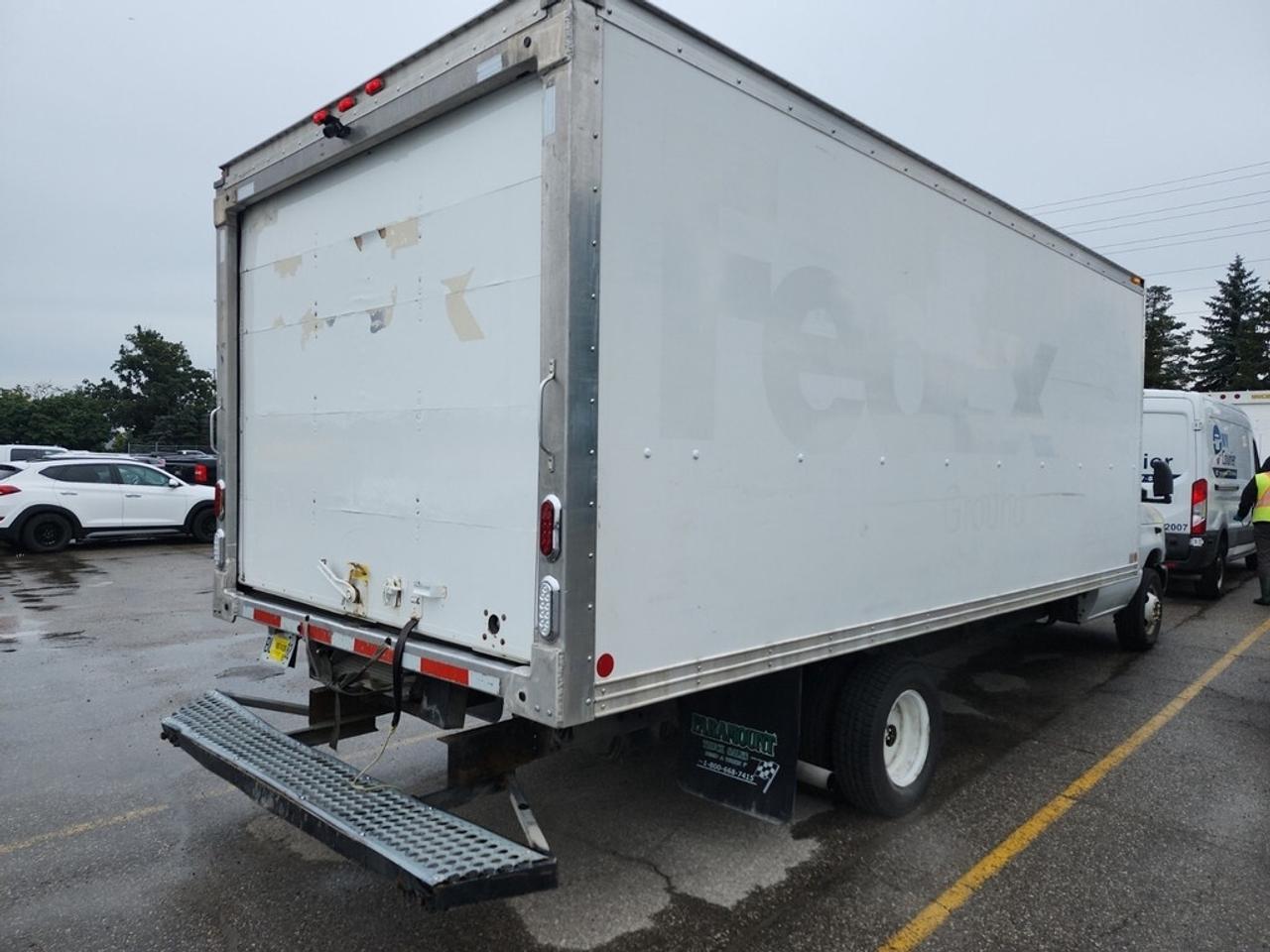 2016 Ford E-450 18Ft Box - Ramp - V8 Gasoline - CERTIFIED Photo