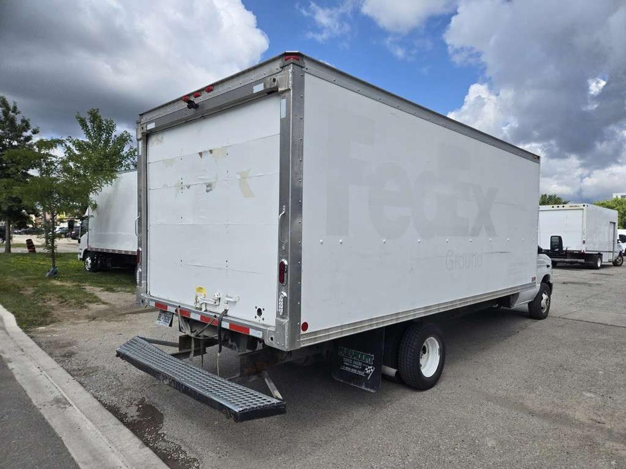 2016 Ford Econoline 18Ft Box - Ramp - V8 Gasoline - - 16CB-C27513 - -None Photo