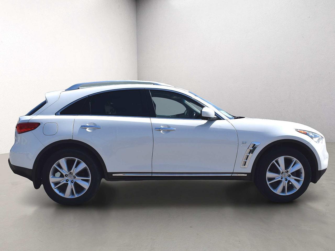 2015 Infiniti QX70 AWD Premium Leather Sunroof Photo3