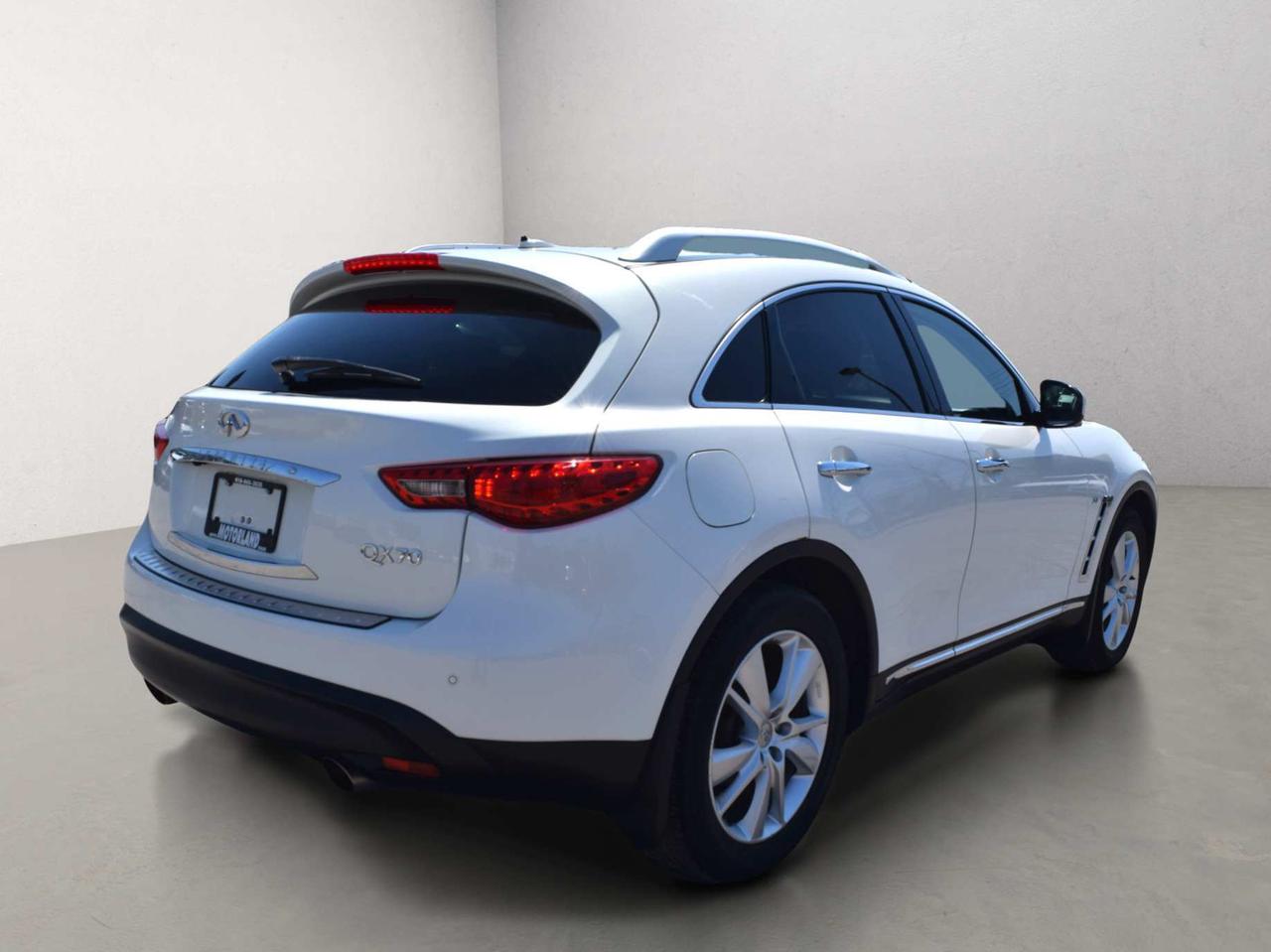 2015 Infiniti QX70 AWD Premium Leather Sunroof Photo
