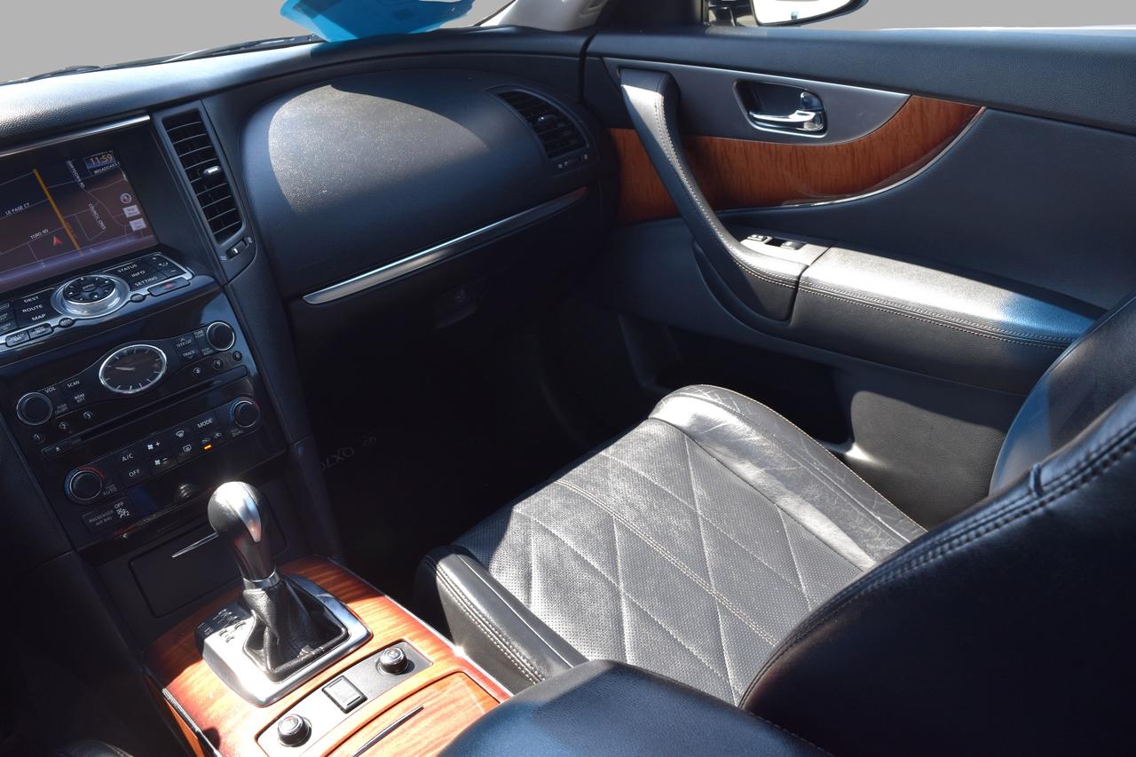 2015 Infiniti QX70 AWD Premium Leather Sunroof Photo