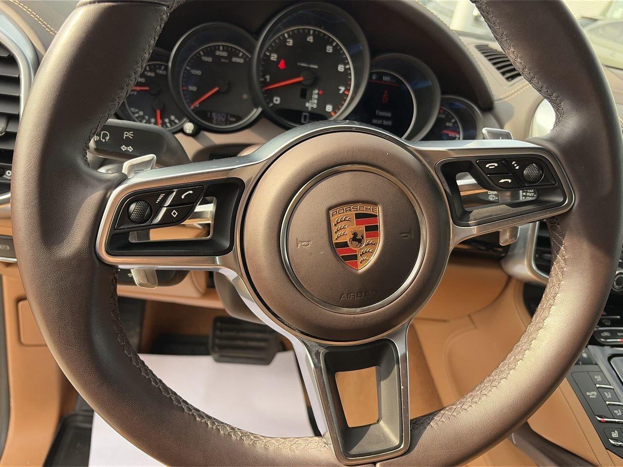 2017 Porsche Cayenne w/ Tip   Premium Plus Photo