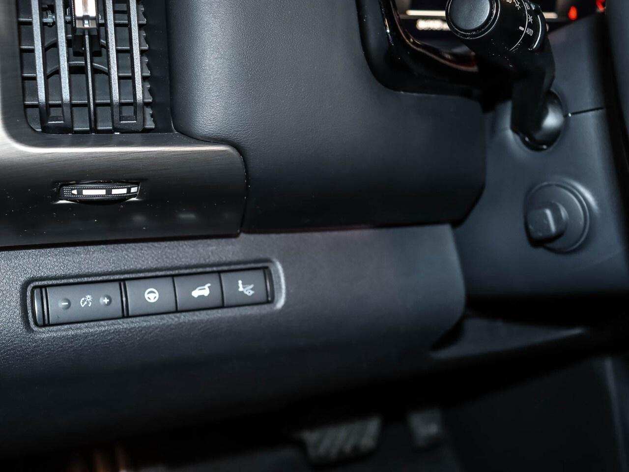 2022 Nissan Pathfinder Platinum 4WD Photo