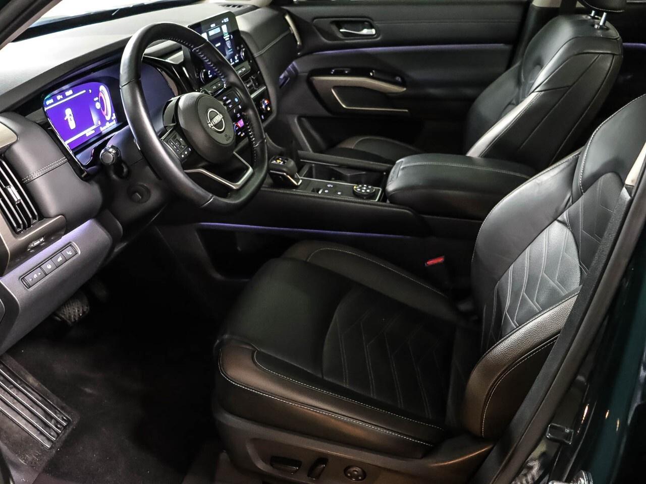 2022 Nissan Pathfinder Platinum 4WD Photo