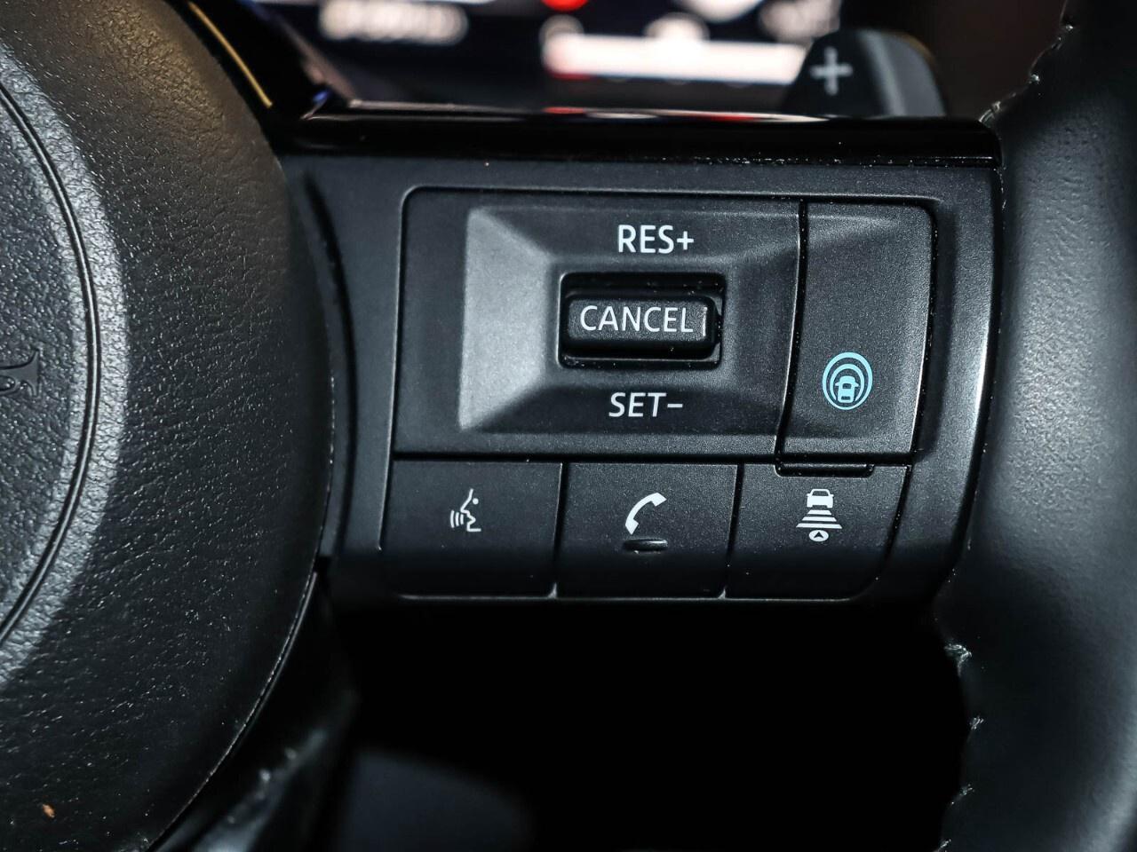 2022 Nissan Pathfinder Platinum 4WD Photo