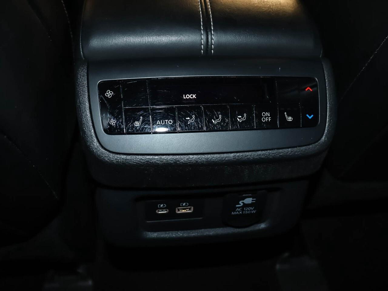 2022 Nissan Pathfinder Platinum 4WD Photo