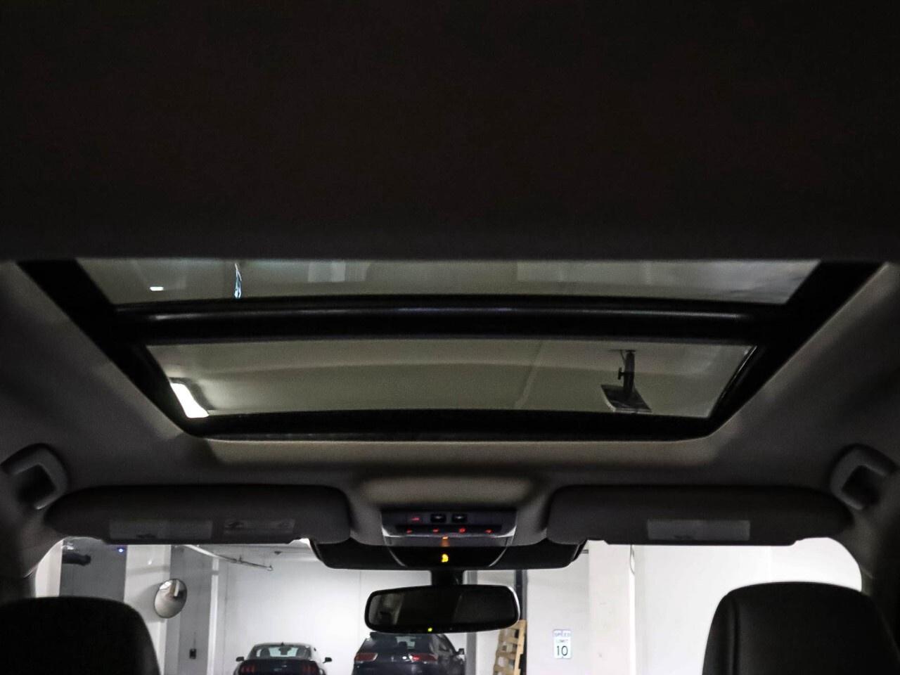 2022 Nissan Pathfinder Platinum 4WD Photo