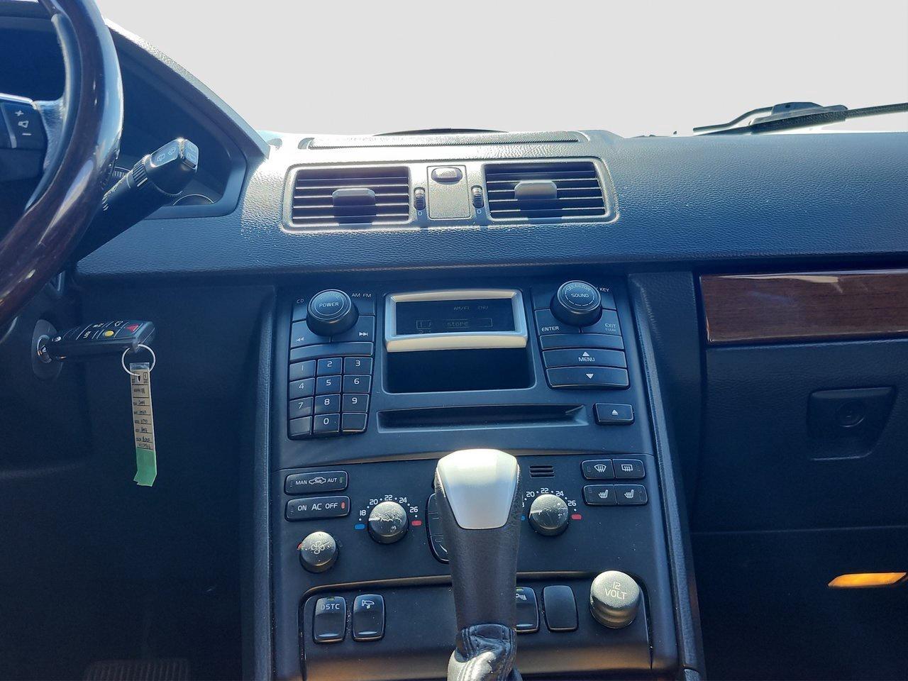 2004 Volvo XC90 BASE AS IS   NO INSPECTION   NO SAFETY Photo