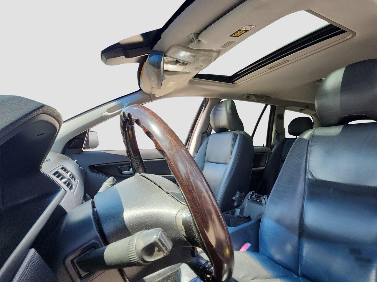 2004 Volvo XC90 BASE AS IS   NO INSPECTION   NO SAFETY Photo