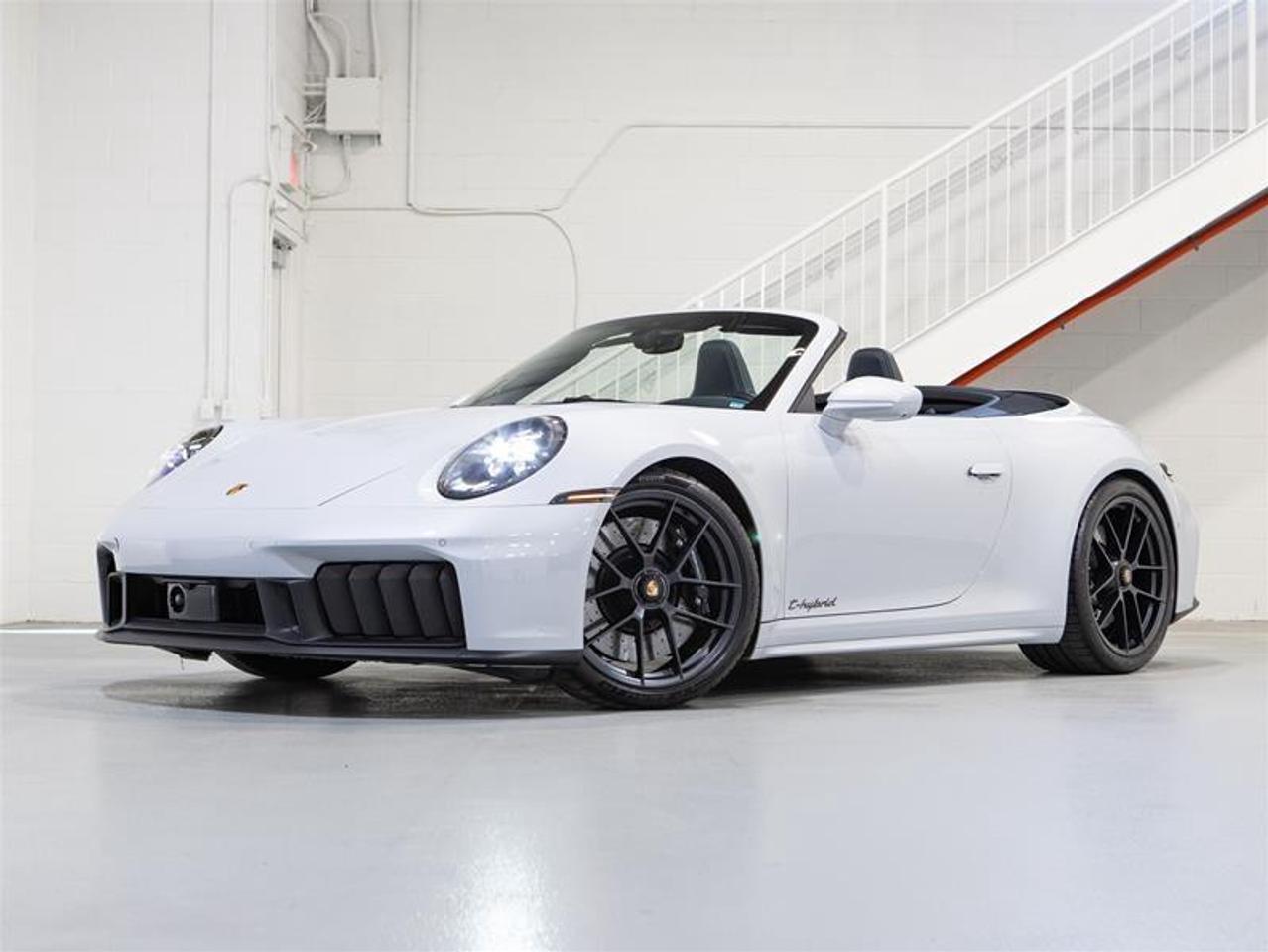 2025 Porsche 911 Carrera GTS CABRIOLET Photo