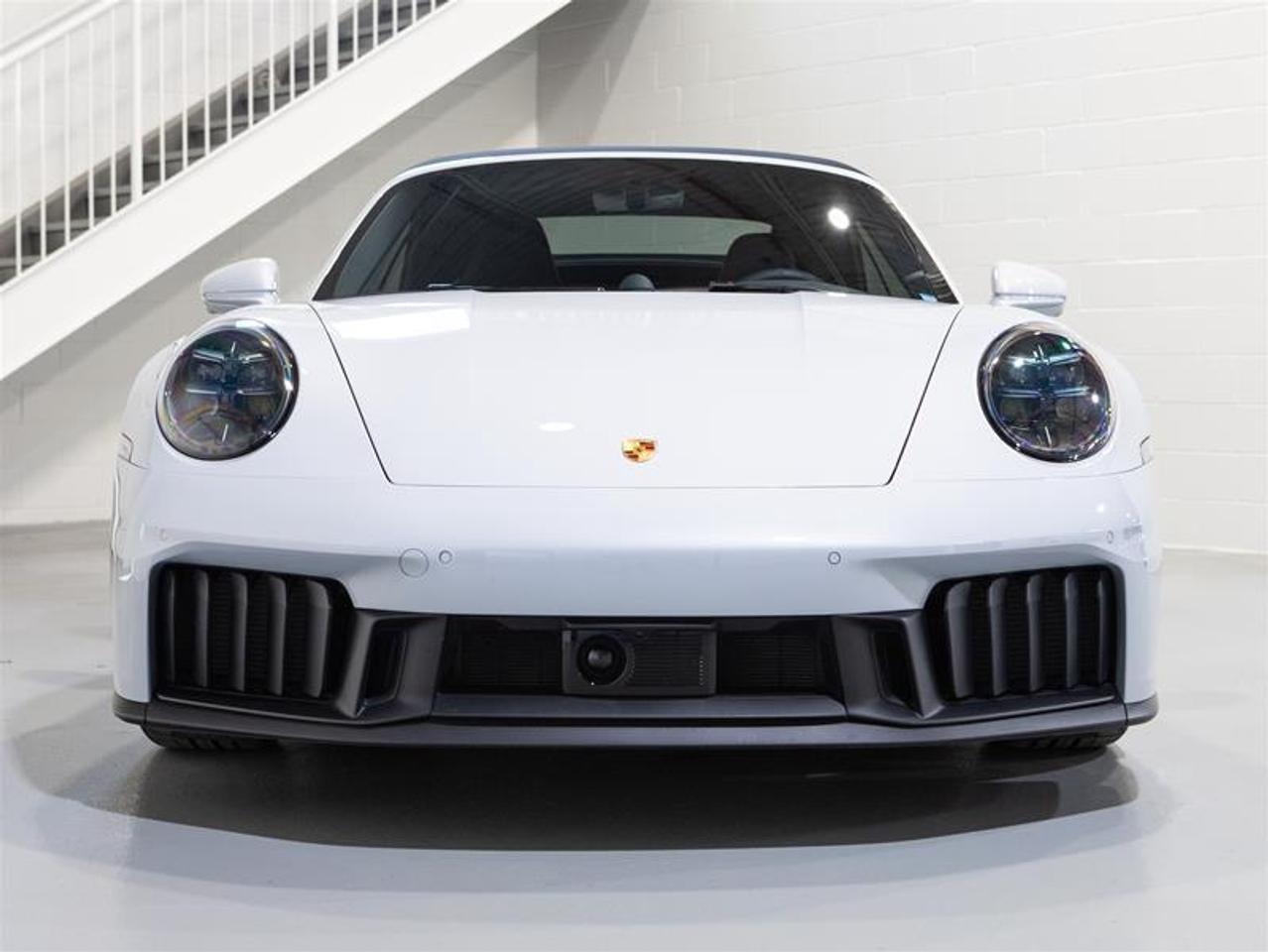 2025 Porsche 911 Carrera GTS CABRIOLET Photo