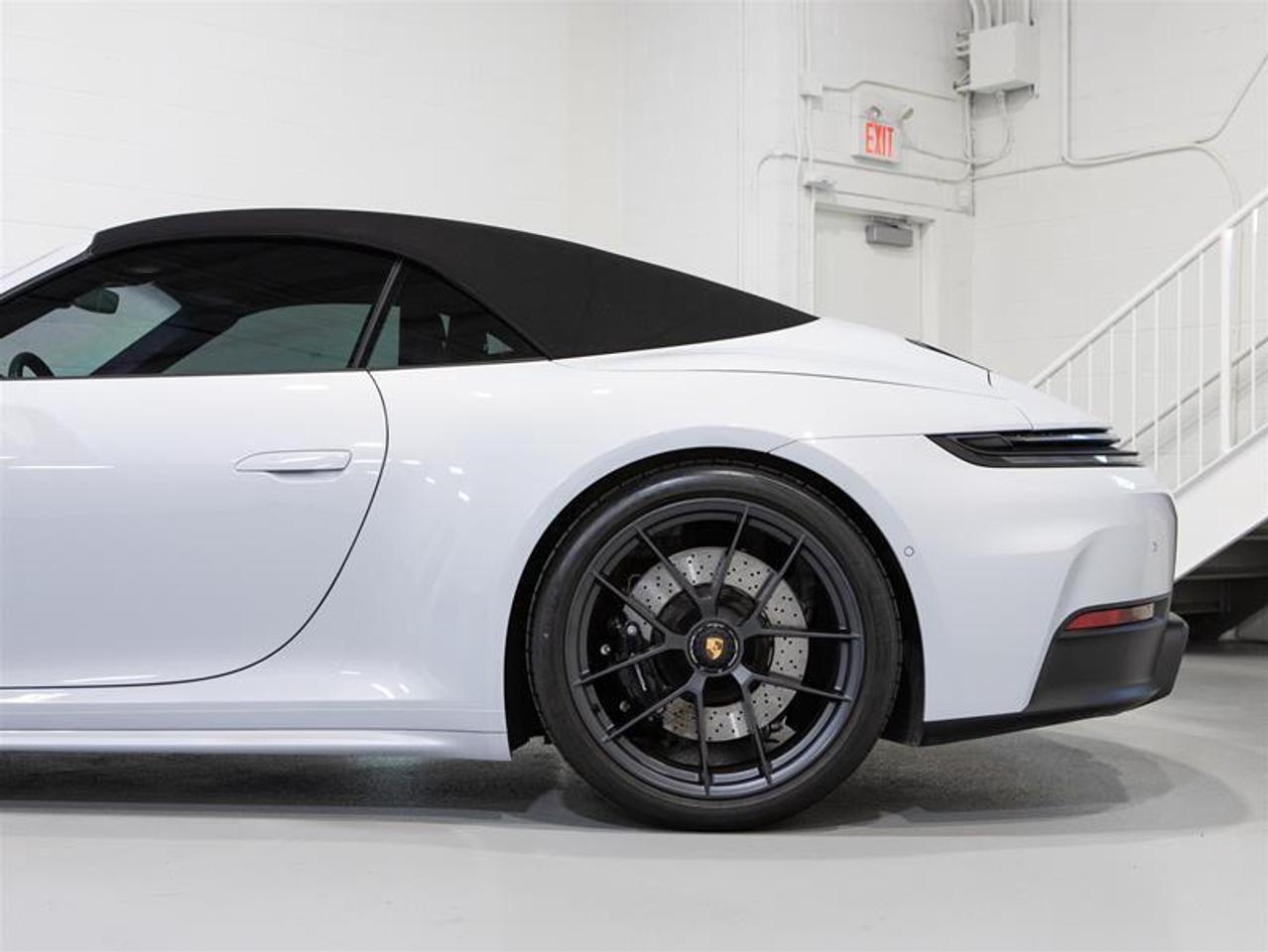 2025 Porsche 911 Carrera GTS CABRIOLET Photo