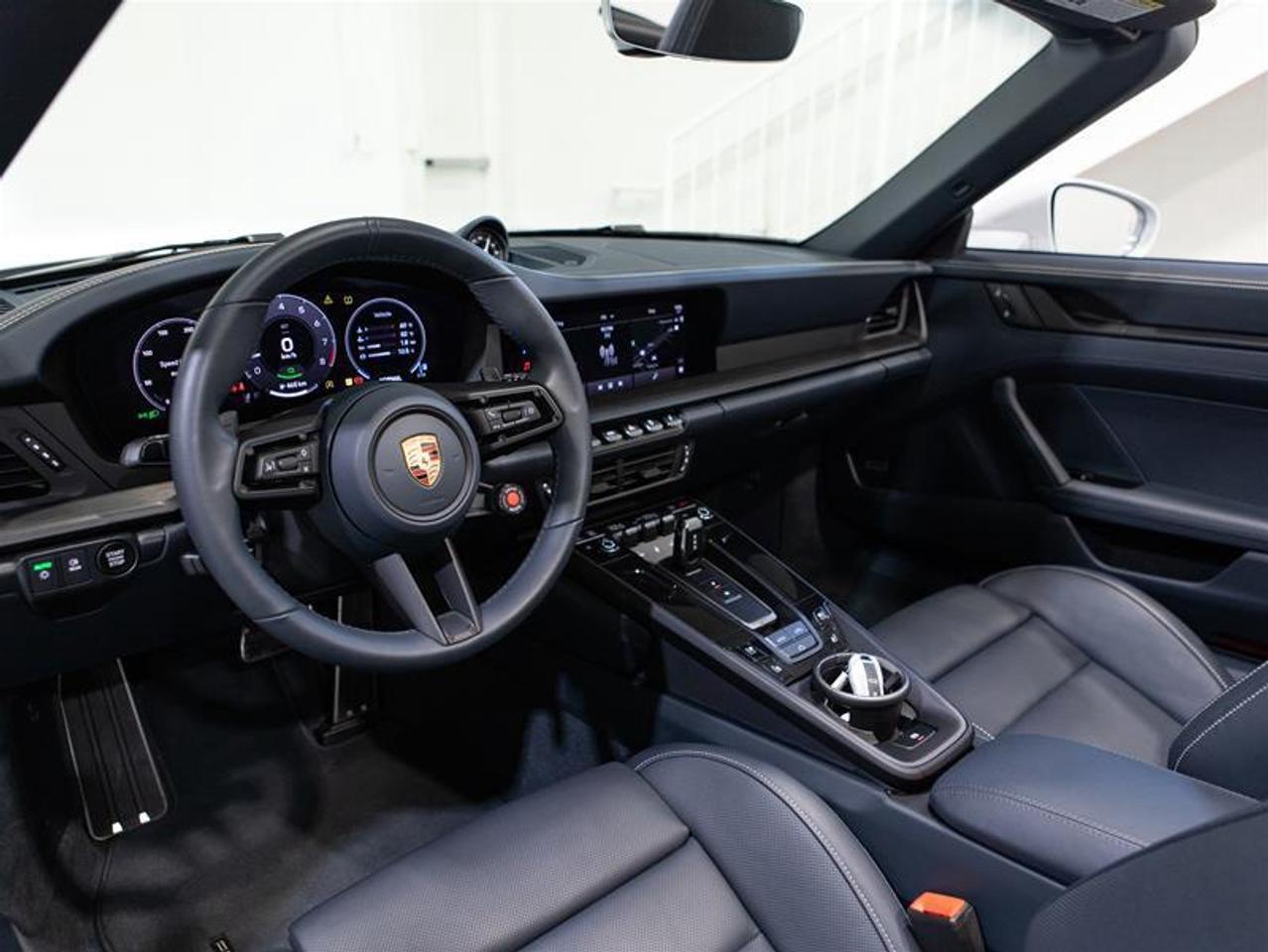 2025 Porsche 911 Carrera GTS CABRIOLET Photo