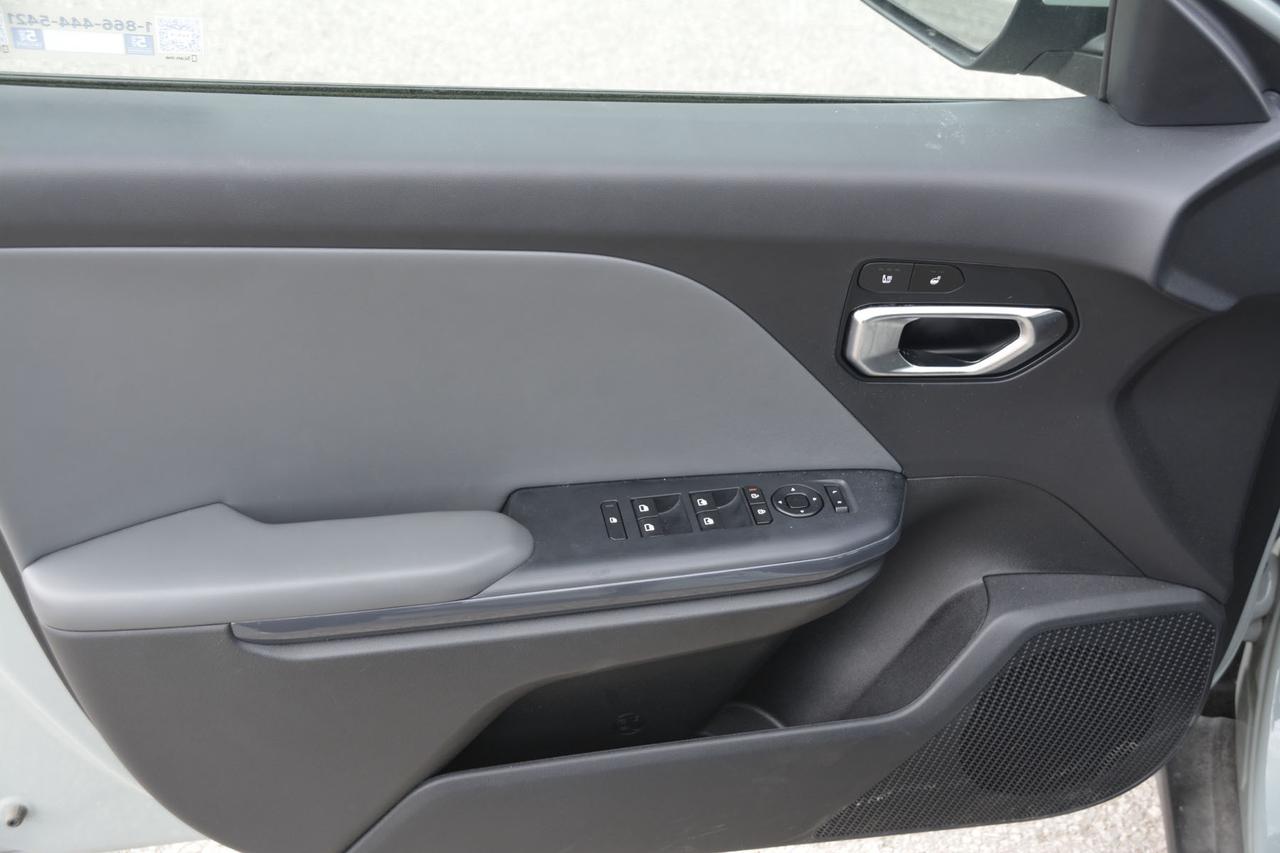 2025 Kia K4 EX   LEATHER   PUSH BUTTON START Photo