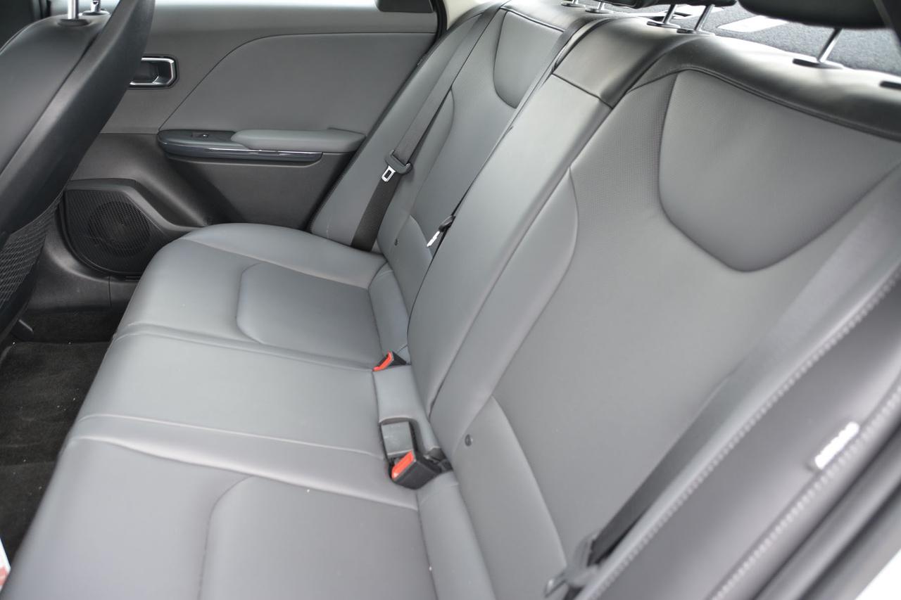 2025 Kia K4 EX   LEATHER   PUSH BUTTON START Photo