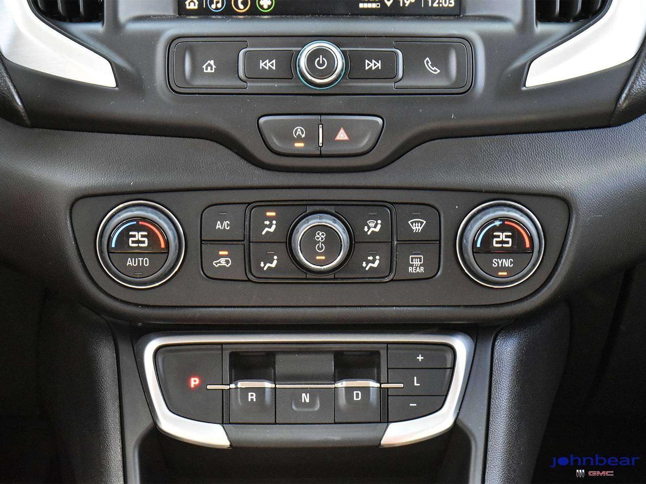 2024 GMC Terrain SLE Photo