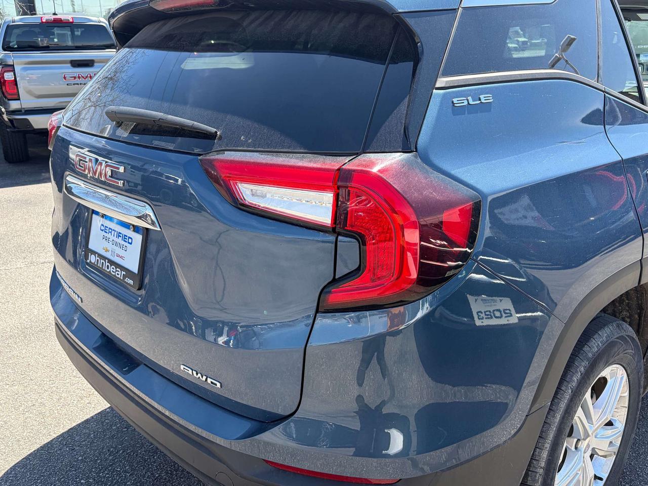 2024 GMC Terrain SLE Photo