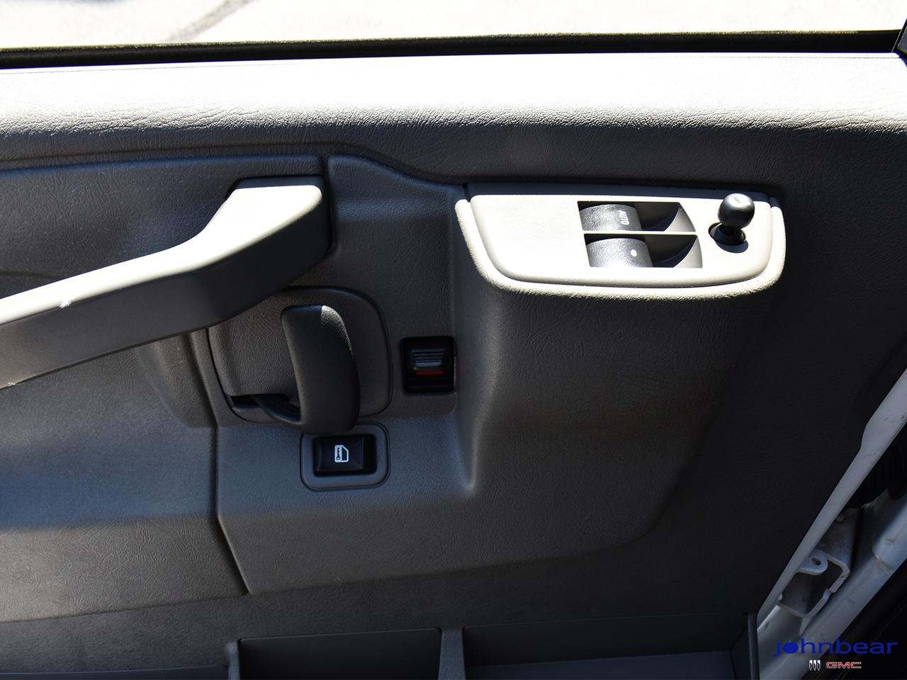 2024 Chevrolet Express MARKET VALUE PRICING PREVIOUS DAILY RENTAL BALANCE Photo