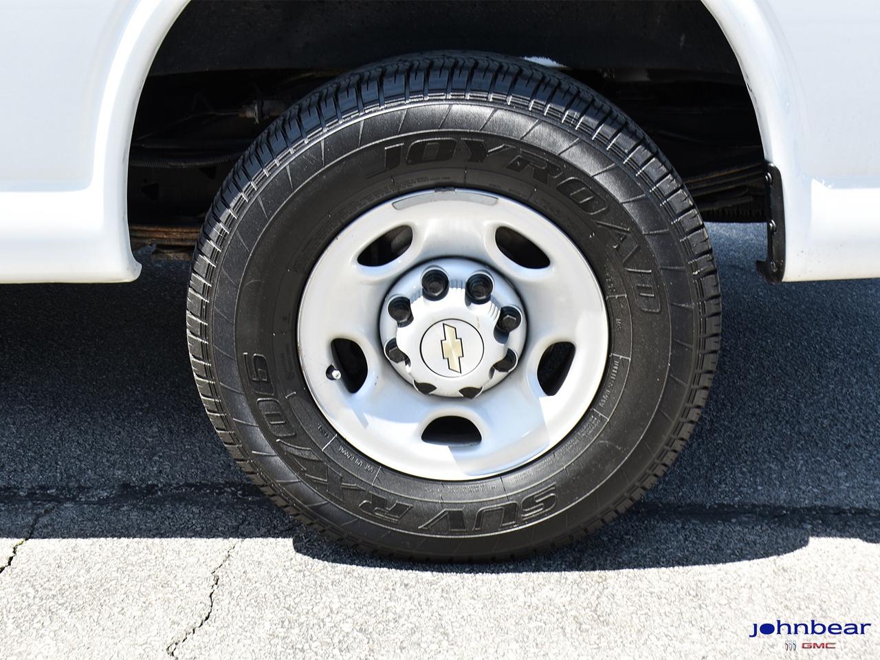 2024 Chevrolet Express MARKET VALUE PRICING PREVIOUS DAILY RENTAL BALANCE Photo