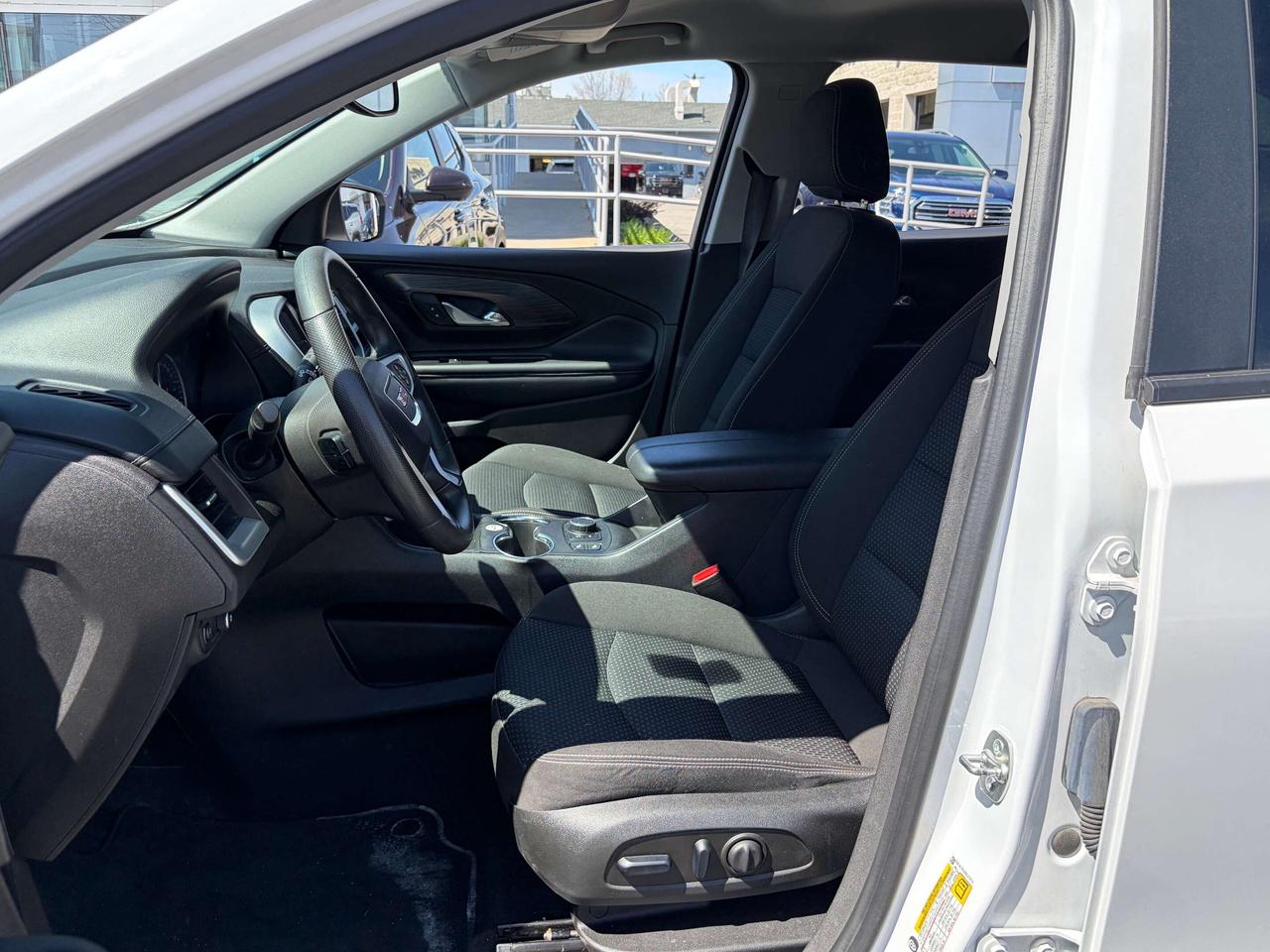 2024 GMC Terrain SLE Photo