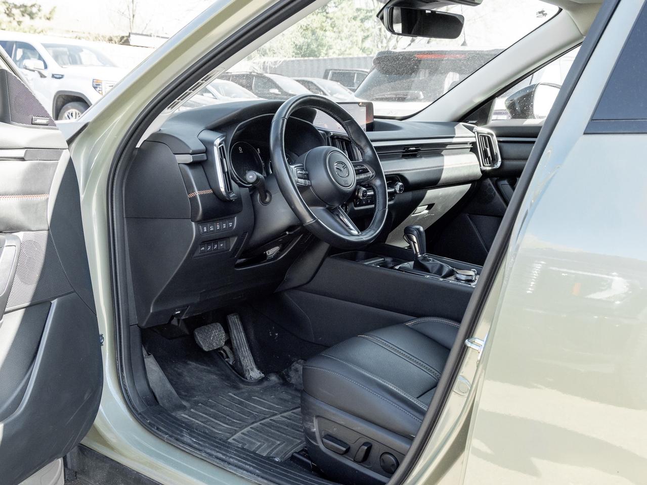 2023 Mazda CX-50 AWD   GT TURBO   TOP TRIM   VERY LOW KMS Photo