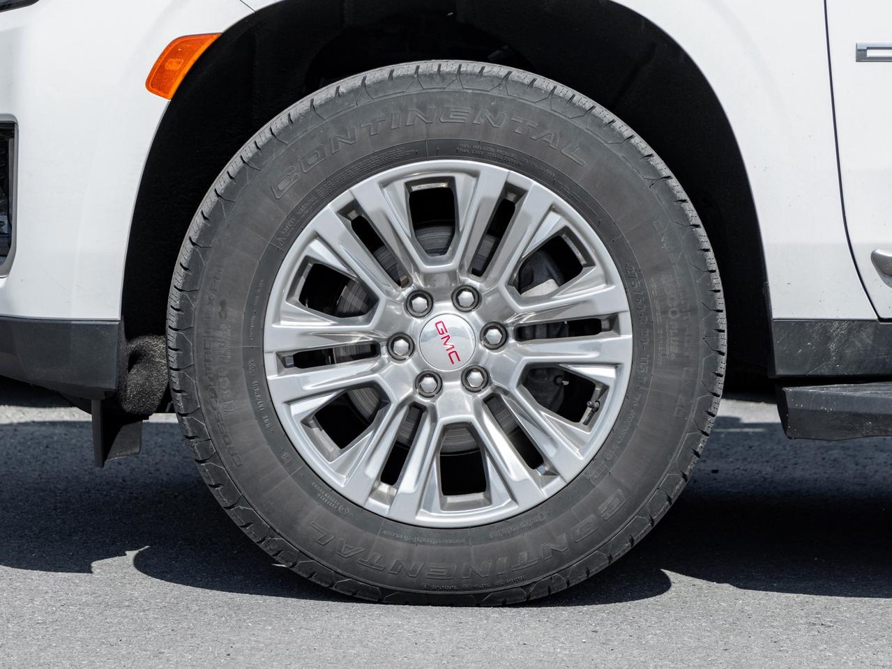 2023 GMC Yukon Diesel   Panoramic Roof   HUD   Adaptive Cruise Photo4