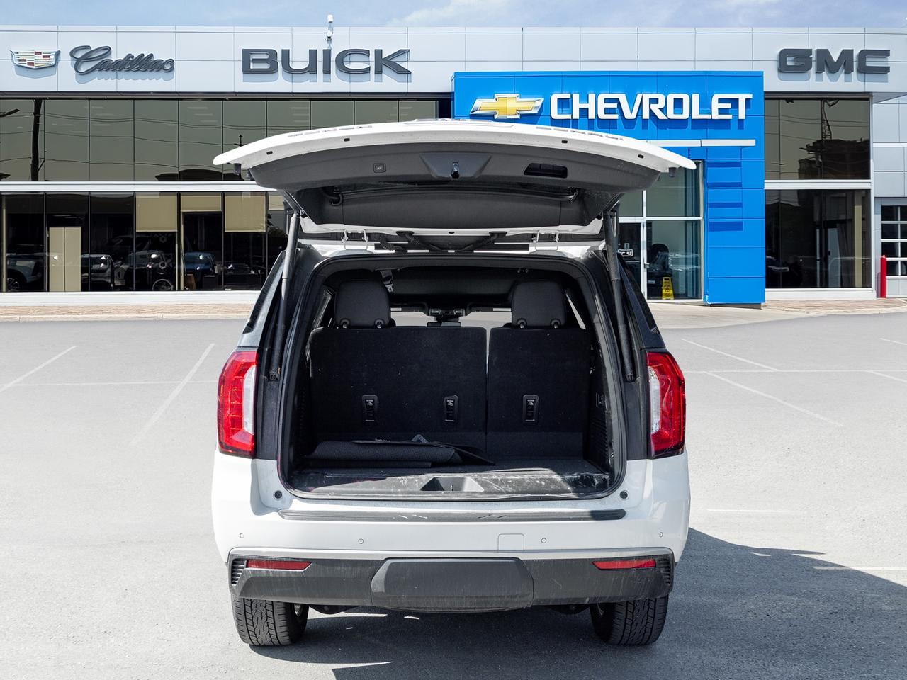2023 GMC Yukon Diesel   Panoramic Roof   HUD   Adaptive Cruise Photo